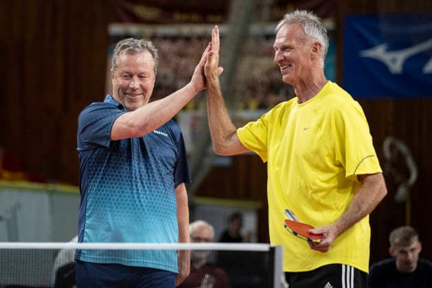 Swedish Olympic champion Jan-Ove Waldner, left, and Czech legendary Ice hockey, Eishockey goaltender Dominik Hasek took part in Table tennis, Tischtennis exhibition in Liberec, June 11, 2026. (CTKxPhoto RadekxPetrasek) CTKPhotoP2026061107751  CTKPhotoP2026061107751