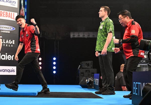 11 06 2026, xhbx, Dart World Cup of Darts 2025, v l Phuay Wei Tan Singapore , William O Connor Ireland , Paul Lim Singapore DFL DFB REGULATIONS PROHIBIT ANY USE OF PHOTOGRAPHS as IMAGE SEQUENCES and or QUASI VIDEO Frankfurt