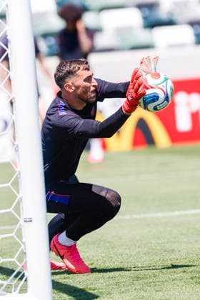 FIFA World Cup, WM, Weltmeisterschaft, Fussball 2026 - USA Training Session Goalkeeper Matt Turner of the United States attends a training session for the national team, Nationalteam at the Great Park Sports Complex in Irvine, California, USA, 11 June 2026. IRVINE CALIFORNIA UNITED STATES  Copyright: xCHRISxTORRESx