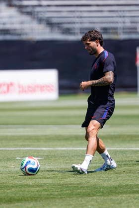 FIFA World Cup, WM, Weltmeisterschaft, Fussball 2026 - USA Training Session Christian Pulisic of the United States attends a training session for the national team, Nationalteam at the Great Park Sports Complex in Irvine, California, USA, 11 June 2026. IRVINE CALIFORNIA UNITED STATES  Copyright: xCHRISxTORRESx
