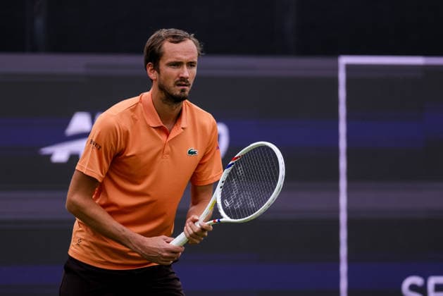 ROSMALEN, NETHERLANDS - JUNE 11: Daniil Medvedev is ready to receive a service in his Men s Singles Second Round match against Thijs Boogaard of the Netherlands during Day 4 of the Libema Open Grass Court Championships at the Autotron on June 11, 2026 in Rosmalen, Netherlands.  Copyright: xRenexNijhuis MBxMediax