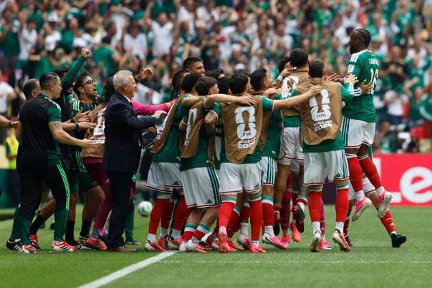 FIFA World Cup, WM, Weltmeisterschaft, Fussball 2026 - Group A - Mexico vs South Africa Julian Quinones of Mexico (R) celebrates scoring the 1-0 goal with his team during the FIFA World Cup 2026 Group A match between Mexico and South Africa in Mexico City, Mexico, 11 June 2026. Mexico City Mexico  Copyright: xSASHENKAxGUTIERREZx