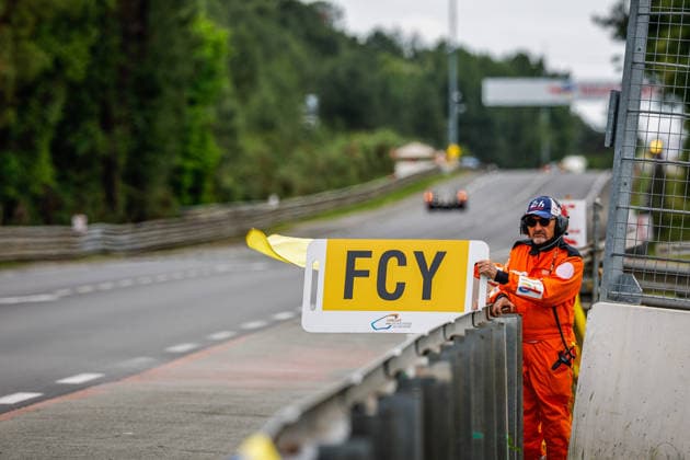 24 HEURES DU MANS 2026 - FREE PRACTICE AND QUALIFIYING SESSION marshall, commissaire de piste, during the Free Practice and Qualifying session of the 24 Hours of Le Mans 2026, 3rd round of the 2026 FIA World Endurance Championship, from June 10 to 11, 2026 on the Circuit des 24 Heures du Mans in Le Mans, France - Le MansFrance  Copyright: xFREDERICxLExFLOCxHx
