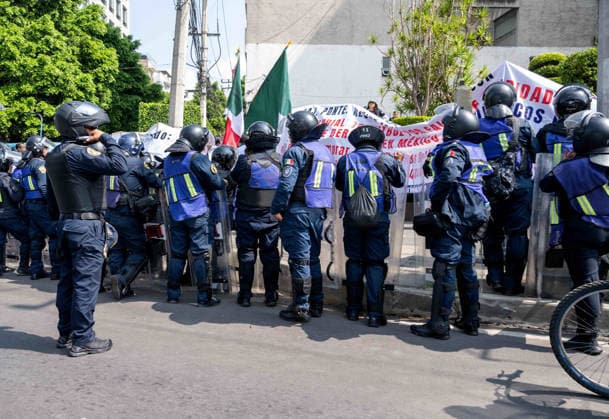 Soccer, Men, FIFA World Cup 2026 in Mexico, Canada and USA, Opening match in Mexico City Group A, Matchday 1 , Mexico South Africa, Police and protesters in front of the stadium, 11 06 2026, Copyright: xMatthiasxKochx