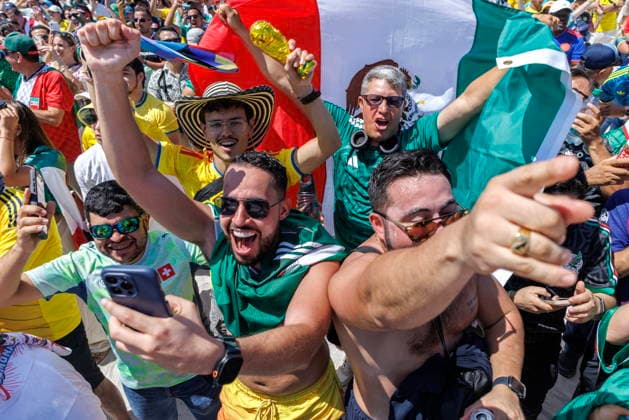 FIFA World Cup, WM, Weltmeisterschaft, Fussball 2026 Mexico vs South Africa match watch party in Miami People attend the FIFA World Cup 2026 Mexico vs South Africa match watch party in Miami Beach, Florida, USA, 11 June 2026. MIAMI FLORIDA United States  Copyright: xCRISTOBALxHERRERA-ULASHKEVICHx