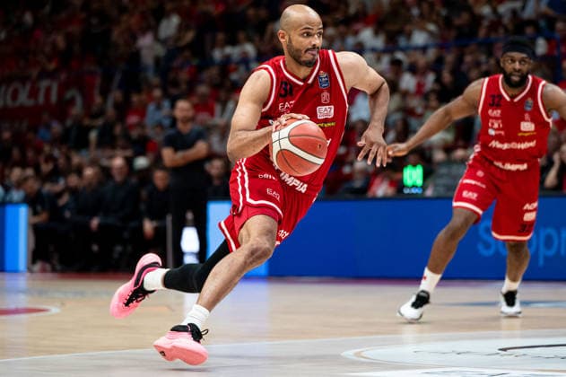BASKETBALL - Serie A - Playoffs - Finals - EA7 Emporio Armani Milan vs. Umana Reyer Venice Photo by IPA ABACAPRESS.COM85587476 - Shavon Shields (Olimpia Milano) in action against Umana Reyer Venezia during the Playoffs - Final - EA7 Emporio Armani Milano vs. Umana Reyer Venezia, an Italian Basketball Serie A game in Milan, Italy, on June 11, 2026 Milan Italy  Copyright: xIPAxSport ABACAx