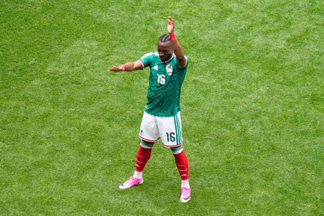 Mexico v South Africa: Group A - FIFA World Cup, WM, Weltmeisterschaft, Fussball 2026 Julian Quinones of Mexico celebrates a goal during the FIFA World Cup 2026 Group A match between Mexico and South Africa at Mexico City Stadium on June 11, 2026 in Mexico City, Mexico. Mexico City Mexico  Copyright: xJosexBretonx originalFilename:bretonhernandez-mexicovs260611_npSaZ.jpg