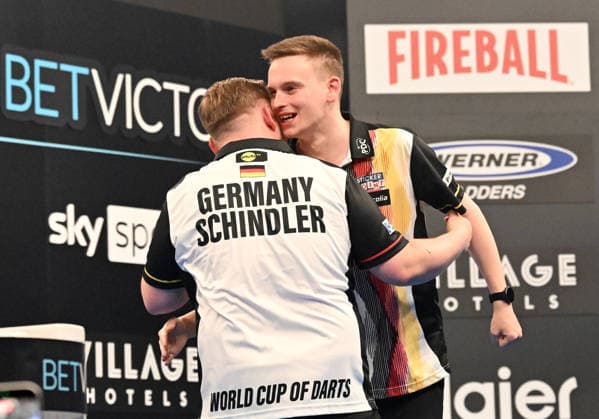 11 06 2026, xhbx, Dart World Cup of Darts 2025, v l Martin Schindler Germany , Ricardo Pietreczko Germany cheers after the end of the match DFL DFB REGULATIONS PROHIBIT ANY USE OF PHOTOGRAPHS as IMAGE SEQUENCES and or QUASI VIDEO Frankfurt