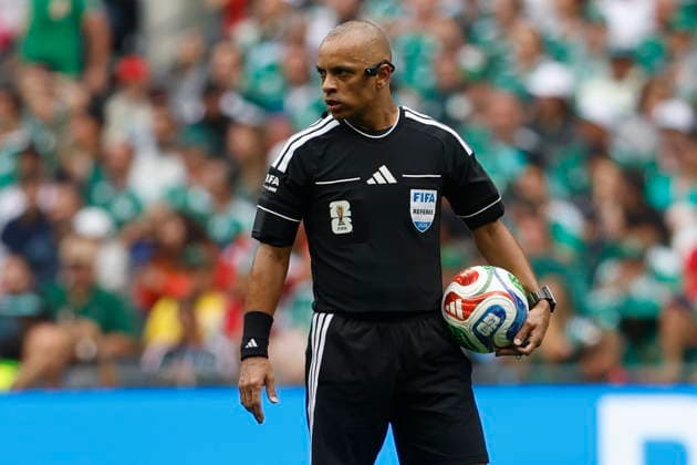 FIFA World Cup, WM, Weltmeisterschaft, Fussball 2026 - Group A - Mexico vs South Africa Brazilian referee Wilton Sampaio during the FIFA World Cup 2026 Group A match between Mexico and South Africa in Mexico City, Mexico, 11 June 2026. Mexico City Mexico  Copyright: xSASHENKAxGUTIERREZx
