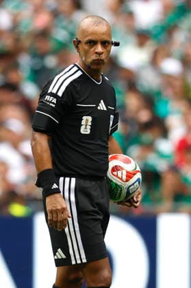 FIFA World Cup, WM, Weltmeisterschaft, Fussball 2026 - Group A - Mexico vs South Africa Brazilian referee Wilton Sampaio during the FIFA World Cup 2026 Group A match between Mexico and South Africa in Mexico City, Mexico, 11 June 2026. Mexico City Mexico  Copyright: xSASHENKAxGUTIERREZx