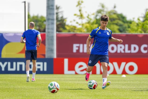 Bosnia and Herzegovina Training Day - 2026 FIFA World Cup, WM, Weltmeisterschaft, Fussball Kerim ALAJBEGOVIC 19 of Bosnia and Herzegovina national football team warms-up during the training day ahead the 2026 FIFA World Cup Group B match against Canada at Centennial Park. on June 11, 2026 in Toronto, Canada. (Photo by Leonardo Ramirez Eyepix Group) Copyright: xLeonardoxRamirezx xEyepixxGroupx LR11062026-01298