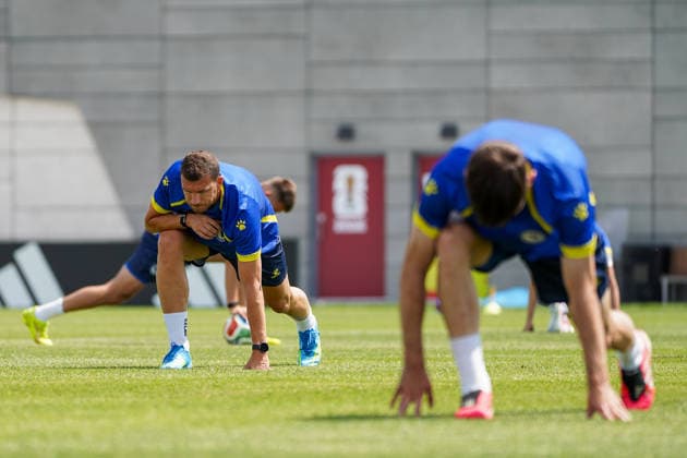 June 11, 2026, Toronto, Ciudad de Mexico, Canada: Edin DZEKO 11 of Bosnia and Herzegovina national football team warms-up during the training day ahead the 2026 FIFA World Cup, WM, Weltmeisterschaft, Fussball Group B match against Canada at Centennial Park. on June 11, 2026 in Toronto, Canada. Toronto Canada - ZUMAe321 20260611_zsa_e321_029 Copyright: xLeonardoxRamirezx