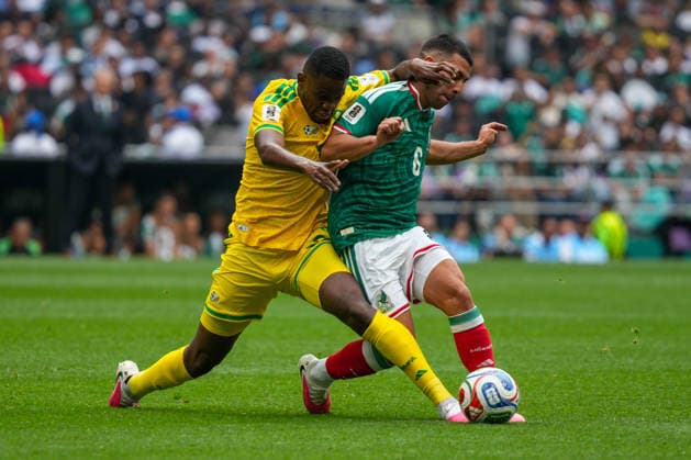 MEXICO VS SOUTH AFRICA - OPENING- FIFA World Cup, WM, Weltmeisterschaft, Fussball 2026 - 11 JUNE 2026 MEXICO CITY, MEXICO. June 11th: Sphephelo Yaya Sithole 13 of South Africa competes for the ball with Erik Lira 6 of Mexico during the opening match of the FIFA World Cup 2026 between Mexico and South Africa, held at Mexico City Stadium in Mexico City, Mexico. (PHOTO BY STRAFFON IMAGES IMAGO LUIS LICONA MANDATORY CREDIT EDITORIAL USE Copyright: xLUISxLICONAx