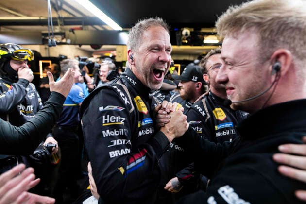 24 HEURES DU MANS 2026 - FREE PRACTICE AND QUALIFIYING SESSION Cadillac Hertz Team Jota, mechanic, mecanicien, celebrations during the Free Practice and Qualifying session of the 24 Hours of Le Mans 2026, 3rd round of the 2026 FIA World Endurance Championship, from June 10 to 11, 2026 on the Circuit des 24 Heures du Mans in Le Mans, France - Le MansFrance  Copyright: xFabrizioxBoldonix