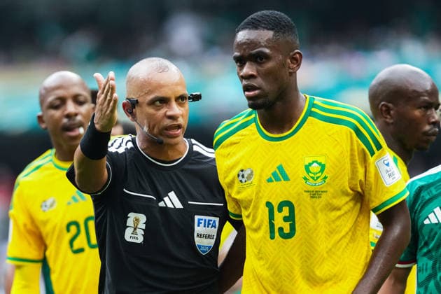 The Referee Wilton Sampaio (L) and Sphephelo Sithole of South Africa (R) during a FIFA Men’s World Cup 2026 Group Stage football match between Mexico and South Africa at Mexico City Stadium, in Mexico City on June 11th 2026 (Photo by Alexandra Fechete SPP)  Copyright: xAlexandraxFechete SPPx Sportspressphoto_SPR165113
