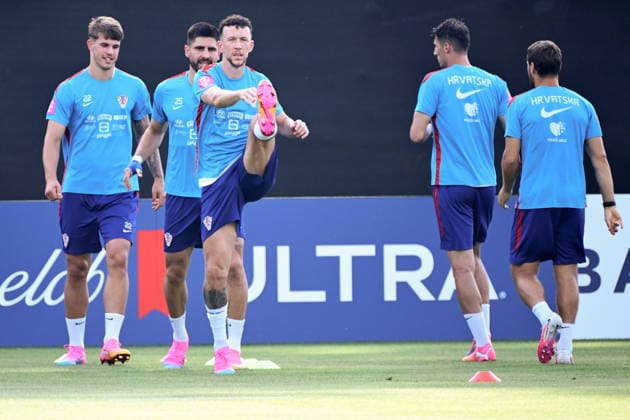 Alexandria, USA, 110626. Croatian players Luka Vuskovic, Martin Erlic and Ivan Perisic during the training of the Croatian football national team, Nationalteam in the base camp at Episcopal Highschool during the FIFA World Cup, WM, Weltmeisterschaft, Fussball Photo: Boris Kovacev CROPIX Copyright: xxBorisxKovacevx xCROPIXx trening_hrvatska7-110626