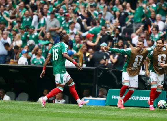 MEXICO CITY, MEXICO - JUNE 11: Julian Quinones 16 of Team Mexico celebrates scoring with teammates during the group A match between Mexico and South Africa at the 2026 FIFA World Cup, WM, Weltmeisterschaft, Fussball at Mexico City Stadium on June 11, 2026 in Mexico City, Mexico.  Copyright: xVCGx 111647672227