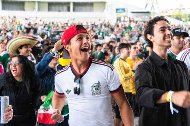 VANCOUVER, CANADA - JUNE 11: Fan supporters of Mexico react while watching the first match of the FIFA World Cup, WM, Weltmeisterschaft, Fussball 2026 between Mexico and South Africa during the FIFA Fan Festival at the PNE Amphitheatre in Hastings Park on June 11, 2026 in Vancouver, British Columbia, Canada.  Copyright: xAmyxElle SPPx Sportspressphoto_SPR165167