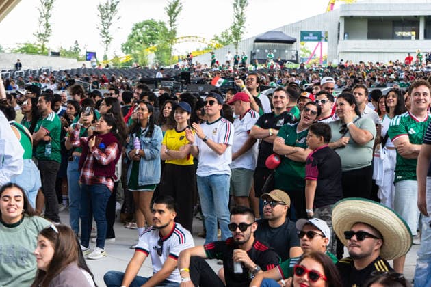 VANCOUVER, CANADA - JUNE 11: Fan supporters of Mexico watch the first match of the FIFA World Cup, WM, Weltmeisterschaft, Fussball 2026 between Mexico and South Africa during the FIFA Fan Festival at the PNE Amphitheatre in Hastings Park on June 11, 2026 in Vancouver, British Columbia, Canada.  Copyright: xAmyxElle SPPx Sportspressphoto_SPR165172