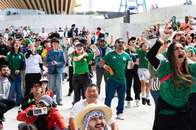 VANCOUVER, CANADA - JUNE 11: Fan supporters of Mexico cheer for a goal while watching the first match of the FIFA World Cup, WM, Weltmeisterschaft, Fussball 2026 between Mexico and South Africa during the FIFA Fan Festival at the PNE Amphitheatre in Hastings Park on June 11, 2026 in Vancouver, British Columbia, Canada.  Copyright: xAmyxElle SPPx Sportspressphoto_SPR165177