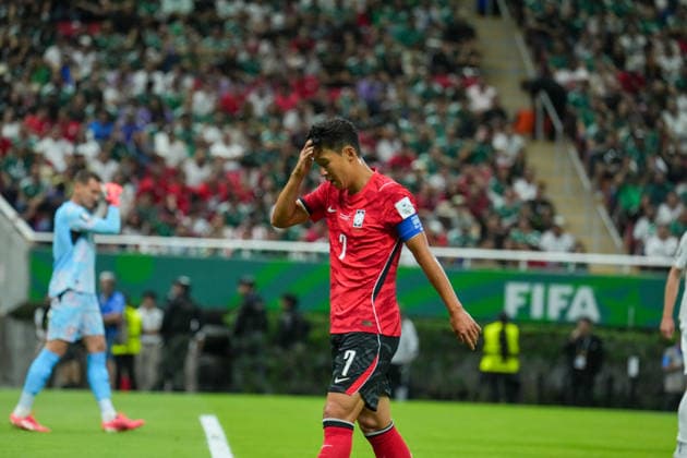 South Korea v Czechia - FIFA World Cup, WM, Weltmeisterschaft, Fussball 2026 - Group A ZAPOPAN, MEXICO - JUNE 11:Son Heung-min (7) of Czechia in action against Lee Jae-sung (10) of South Korea during the 2026 FIFA World Cup First Stage Group A match between South Korea and Czechia at Estadio Akron (Guadalajara Stadium) in Zapopan, Guadalajara, Mexico on June 11, 2026. Luciano Gonzalez Anadolu Zapopan Mexico. Editorial use only. Please get in touch for any other usage.  Copyright: x2026xAnadoluxLucianoxGonzalezx