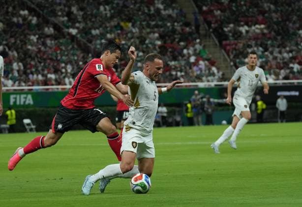 South Korea v Czechia - FIFA World Cup, WM, Weltmeisterschaft, Fussball 2026 - Group A ZAPOPAN, MEXICO - JUNE 11: Lee Tae-seok of South Korea in action against Vladimir Coufal of Czechia during the 2026 FIFA World Cup First Stage Group A match between South Korea and Czechia at Estadio Akron (Guadalajara Stadium) in Zapopan, Guadalajara, Mexico on June 11, 2026. Luciano Gonzalez Anadolu Zapopan Mexico. Editorial use only. Please get in touch for any other usage.  Copyright: x2026xAnadoluxLucianoxGonzalezx