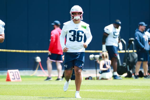 FOXBOROUGH, MA- JUNE 11: Andy Borregales 36 of the New England Patriots walks on to the field before New England Patriots Minicamp on June 11, 2026, at Gillette Stadium in Foxborough, Massachusetts. (Photo by Summer Lamont Icon Sportswire) NFL, American Football Herren, USA JUN 11 New England Patriots Minicamp EDITORIAL USE ONLY Icon260611011