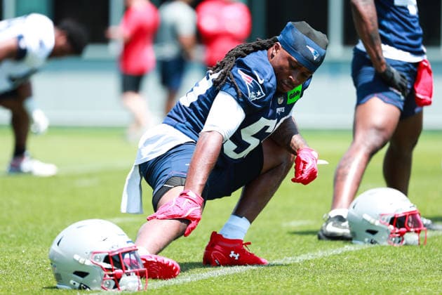 FOXBOROUGH, MA- JUNE 11: Khalil Jacobs 59 of the New England Patriots stretches during New England Patriots Minicamp on June 11, 2026, at Gillette Stadium in Foxborough, Massachusetts. (Photo by Summer Lamont Icon Sportswire) NFL, American Football Herren, USA JUN 11 New England Patriots Minicamp EDITORIAL USE ONLY Icon260611019