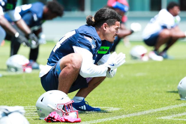 FOXBOROUGH, MA- JUNE 11: Peter Manuma 34 of the New England Patriots stretches during New England Patriots Minicamp on June 11, 2026, at Gillette Stadium in Foxborough, Massachusetts. (Photo by Summer Lamont Icon Sportswire) NFL, American Football Herren, USA JUN 11 New England Patriots Minicamp EDITORIAL USE ONLY Icon260611020