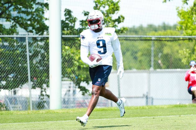 FOXBOROUGH, MA- JUNE 11: Kayshon Boutte 9 of the New England Patriots with the ball during New England Patriots Minicamp on June 11, 2026, at Gillette Stadium in Foxborough, Massachusetts. (Photo by Summer Lamont Icon Sportswire) NFL, American Football Herren, USA JUN 11 New England Patriots Minicamp EDITORIAL USE ONLY Icon260611038