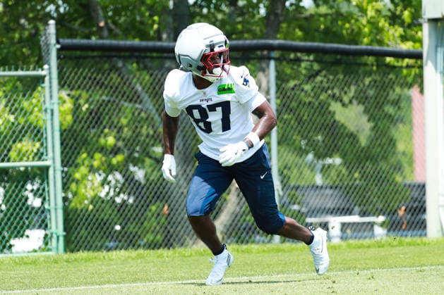 FOXBOROUGH, MA- JUNE 11: Romeo Doubs 87 of the New England Patriots runs in a drill during New England Patriots Minicamp on June 11, 2026, at Gillette Stadium in Foxborough, Massachusetts. (Photo by Summer Lamont Icon Sportswire) NFL, American Football Herren, USA JUN 11 New England Patriots Minicamp EDITORIAL USE ONLY Icon260611040