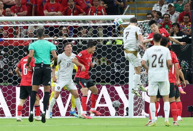 FIFA World Cup, WM, Weltmeisterschaft, Fussball 2026 - Group A - South Korea vs Czechia Czechia s Ladislav Krejci (C-R) scores a goal with a header during the second half of a World Cup Group A football match between South Korea and Czechia at Estadio Guadalajara in Zapopan, Mexico, 11 June 2026. Zapopan Mexico  Copyright: xYONHAPx