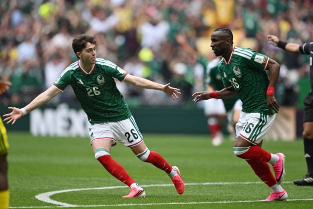 (260612) -- MEXICO CITY, June 12, 2026 -- Julian Quinones (R) of Mexico celebrates scoring during the group A match between Mexico and South Africa at the 2026 FIFA World Cup, WM, Weltmeisterschaft, Fussball at Mexico City Stadium in Mexico City, Mexico, June 11, 2026. (Photo by Xinhua) (SP)MEXICO-MEXICO CITY-FOOTBALL-FIFA WORLD CUP-GROUP A-MEX VS RSA LucioxTavora 