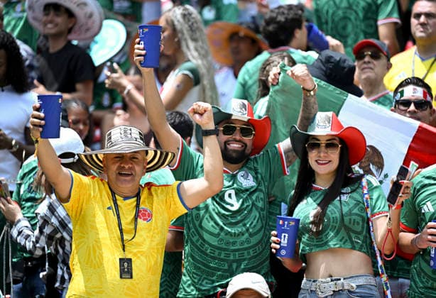 (260612) -- MEXICO CITY, June 12, 2026 -- Fans are seen during the opening ceremony of the 2026 FIFA World Cup, WM, Weltmeisterschaft, Fussball at Mexico City Stadium in Mexico City, Mexico, June 11, 2026. (Photo by Xinhua) (SP)MEXICO-MEXICO CITY-FOOTBALL-FIFA WORLD CUP-OPENING CEREMONY LucioxTavora 