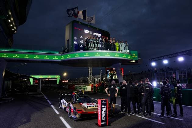 24 Heures du Mans automobile Alexandre Dimou ALEXPRESS MAXPPP - Cadillac LMP1 SÃ bastien Bourdais - Earl Bamber - Jack Aitken cÃ lebre la victoire dans Hyperpole lors des 24H du Mans 2026 Alexandre Dimou Agence Alexpress 24 Hours of Le Mans automobile Le Mans France  Copyright: xALEXPRESS MAXPPPxAlexandrexDimoux DIM202606113614 DIM202606113614