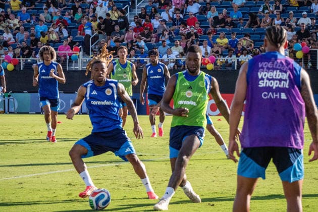 Fußball, FIFA WM 2026, Nationalteam Curacao, Training June 11, 2026, Boca Raton, Fl, USA: CuraoÂßao players work through a smallÃ¢â‚¬˜sided exercise during a World Cup training session in Boca Raton. Boca Raton USA - ZUMAc343 0858955127st Copyright: xChrisxBeckettx