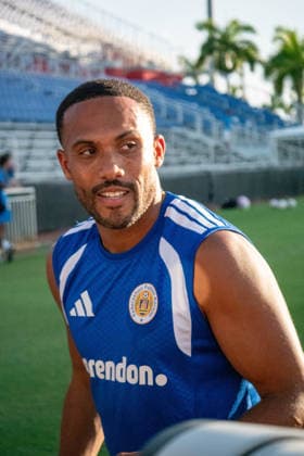 Fußball, FIFA WM 2026, Nationalteam Curacao, Training June 11, 2026, Boca Raton, Fl, USA: A CuraoÂßao player speaks with media following a World Cup training session in Boca Raton. Boca Raton USA - ZUMAc343 0858955164st Copyright: xChrisxBeckettx
