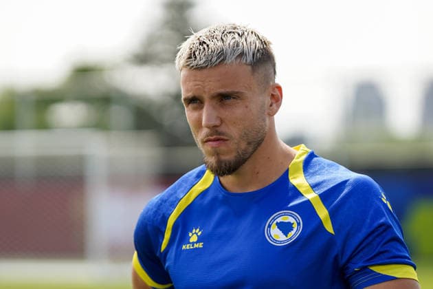 Bosnia and Herzegovina Training Day - 2026 FIFA World Cup, WM, Weltmeisterschaft, Fussball Ermedin DEMIROVIC 10 of Bosnia and Herzegovina national football team warms-up during the training day ahead the 2026 FIFA World Cup Group B match against Canada at Centennial Park. on June 11, 2026 in Toronto, Canada. Toronto Ontario Canada Copyright: xLeonardoxRamirezx