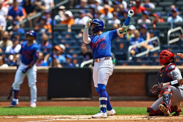 MLB, Baseball Herren, USA St. Louis Cardinals Vs. New York Mets Bo Bichette 19 of the New York Mets connects for a home run during the first inning of a baseball game against the St. Louis Cardinals at Citi Field in Flushing, New York, on June 11, 2026. Flushing New York United States  Copyright: xGordonxDonovanx originalFilename:donovan-mlbstlou260611_npvwI.jpg