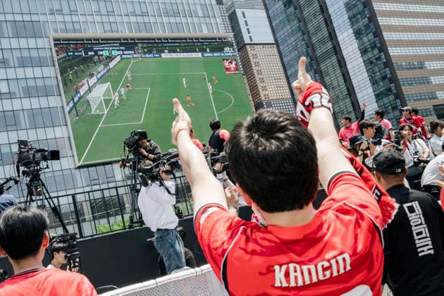 June 12, 2026, Seoul, Seoul, South Korea Fans gather at Gwanghwamun Square in Seoul to cheer on South Korea during the FIFA World Cup 2026 Group A match against the Czech Republic Fans Watch South Korea Play Czech Republic In Seoul  - ZUMAm346 0858964251st Copyright: xSuhxJeenxMoonx