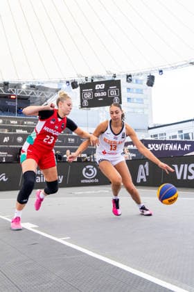 BASKETBALL - FIBA 3x3 World Tour VIENNA,AUSTRIA,12.JUN.26 - BASKETBALL - FIBA 3x3 World Tour. Image shows Zsofia Reka Telegdy (HUN) ands Jaleesa Molina (NED).  GEPAxpictures xPhilippxBrem
