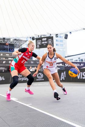 BASKETBALL - FIBA 3x3 World Tour VIENNA,AUSTRIA,12.JUN.26 - BASKETBALL - FIBA 3x3 World Tour. Image shows Zsofia Reka Telegdy (HUN) ands Jaleesa Molina (NED).  GEPAxpictures xPhilippxBrem