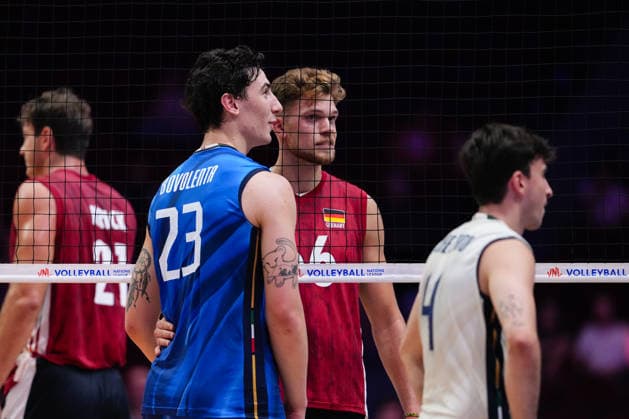 Volleyball, Nations League, Deutschland - Italien Germany V Italy - 2026 Men s Volleyball Nations League - Ottawa -Day2 Alessandro Alberto Bovolenta 23 of Italy and Erik Rohrs 66 of Germany compete during the 2026 Men s Volleyball Nations League match between Germany and Italy at TD Place Arena in Ottawa, Canada, on June 11, 2026. Ottawa Ontario Canada  Copyright: xYuanxTianx originalFilename:tian-2026mens260611_np7oV.jpg