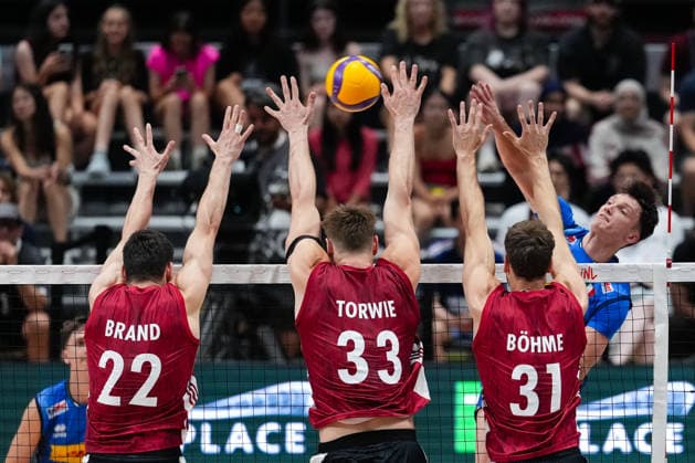 Volleyball, Nations League, Deutschland - Italien Germany V Italy - 2026 Men s Volleyball Nations League - Ottawa -Day2 A player from Italy competes during the 2026 Men s Volleyball Nations League match between Germany and Italy at TD Place Arena in Ottawa, Canada, on June 11, 2026. Ottawa Ontario Canada  Copyright: xYuanxTianx originalFilename:tian-2026mens260611_npHW4.jpg