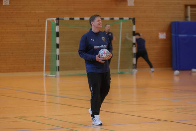 12 06 2026, xtgx, Handball, EHF Champions League, Final training Füchse Berlin v l Nicolej Krickau Berlin, Coach Koeln
