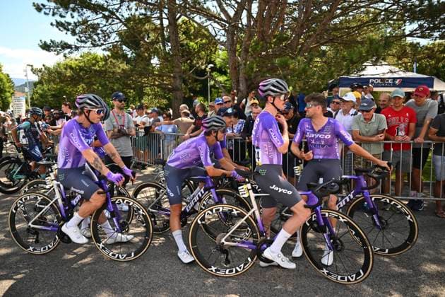 Tour Auvergne - Rhone-Alpes 2026 Stage 6 CREST-VOLAND, FRANCE - JUNE 12 : Durbridge Luke (AUS) of Team Jayco AlUla, Engelhardt Felix (GER) of Team Jayco AlUla, Sutterlin Jasha (GER) of Team Jayco AlUla during stage 6 of the 78th edition of Tour Auvergne - Rhone-Alpes an UCI World Tour 2.UWT cycling road race stage for Men Elite of 182.3 km with start in Saint-Vulbas and finish in Crest-Voland on June 12, 2026 in Crest-Voland, France, 12 06 2026 ( Motordriver Guy De Vuyst - Crest-Voland France  Copyright: xVincentxKalutx