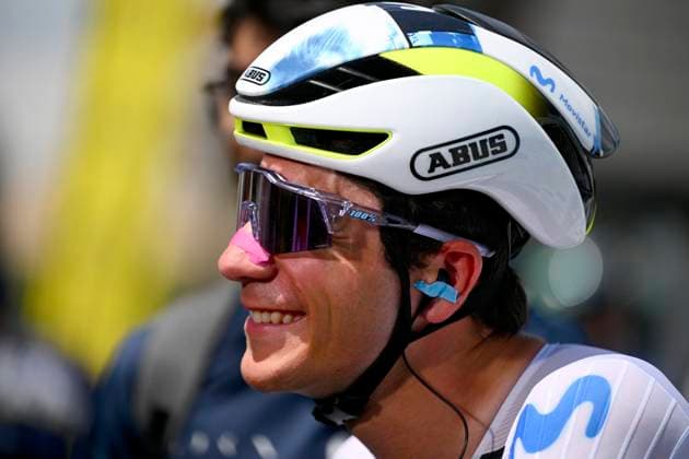 Tour Auvergne - Rhone-Alpes 2026 Stage 6 CREST-VOLAND, FRANCE - JUNE 12 : earpiece of Uijtdebroeks Cian (BEL) of Movistar Team during stage 6 of the 78th edition of Tour Auvergne - Rhone-Alpes an UCI World Tour 2.UWT cycling road race stage for Men Elite of 182.3 km with start in Saint-Vulbas and finish in Crest-Voland on June 12, 2026 in Crest-Voland, France, 12 06 2026 ( Motordriver Guy De Vuyst - Crest-Voland France  Copyright: xVincentxKalutx