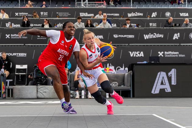BASKETBALL - FIBA 3x3 World Tour VIENNA,AUSTRIA,12.JUN.26 - BASKETBALL - FIBA 3x3 World Tour. Image shows Janet Osahumwense Oriakhi (AUT) and Rebeka Holcz (HUN).  GEPAxpictures xPhilippxBrem