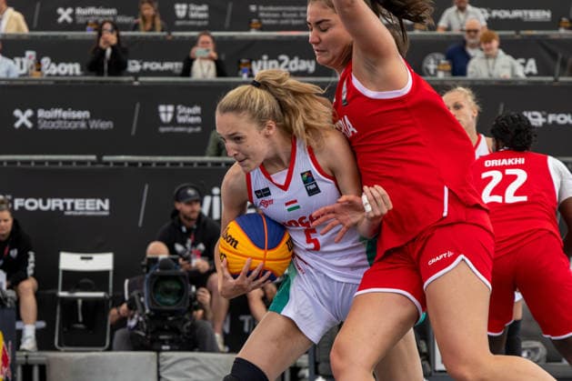 BASKETBALL - FIBA 3x3 World Tour VIENNA,AUSTRIA,12.JUN.26 - BASKETBALL - FIBA 3x3 World Tour. Image shows Sara Laczko (HUN) and Magdalena Schmidt (AUT).  GEPAxpictures xPhilippxBrem