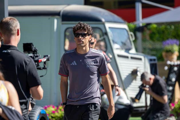 RECORD DATE NOT STATED 12th June 2026: Circuit de Barcelona-Catalunya, Barcelona, Spain; Formula One Barcelona Catalunya Grand Prix, Free Practice Day; Gabriel Bortoleto (5) of Brazil and Audi Revolut F1 Team arriving at the 2026 Grand Prix of Barcelona-Catalunya StephenxBlackberry
